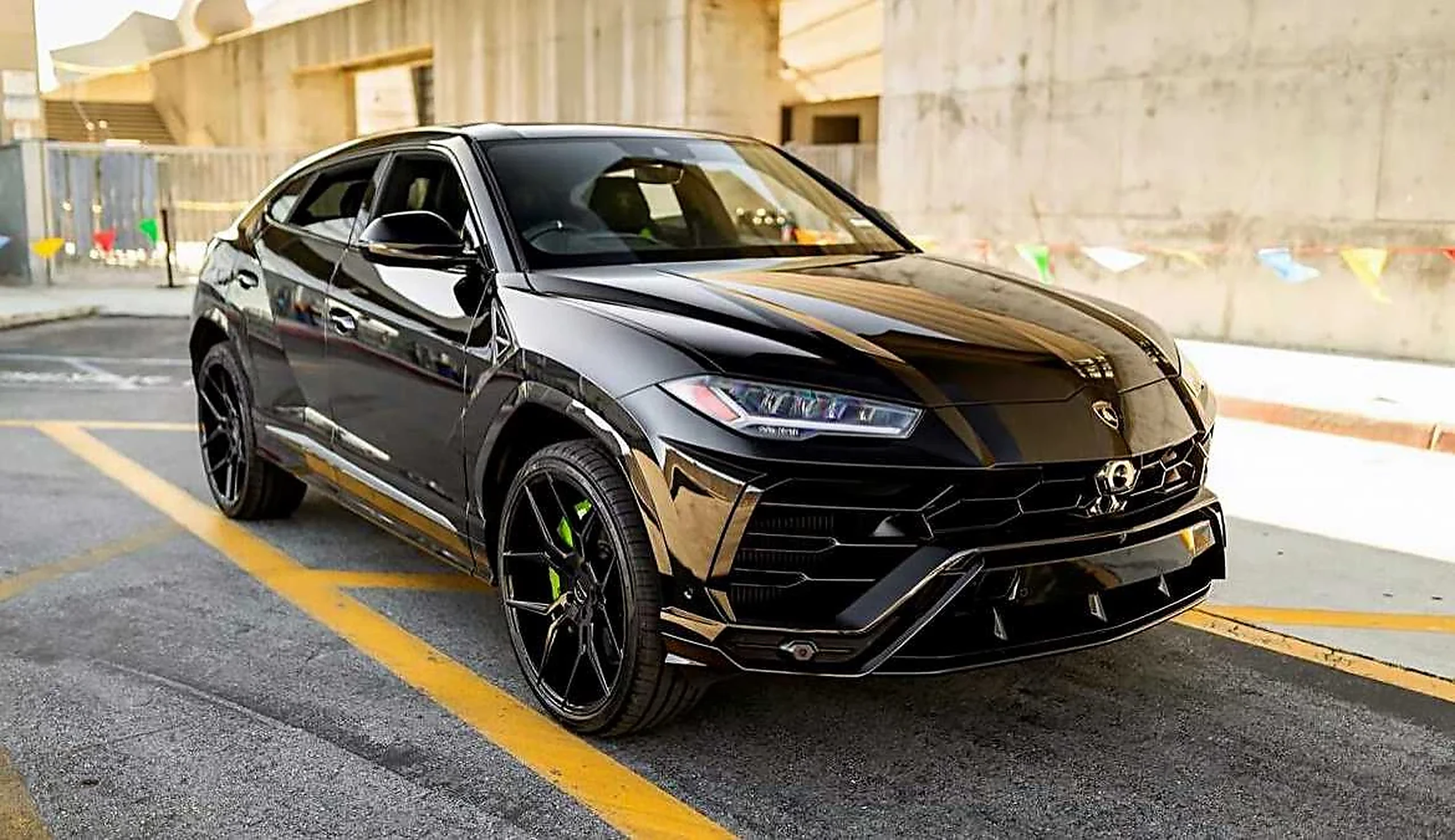 Lamborghini Urus detail relevant to miami villa car delivery on M / CARS / MIAMI