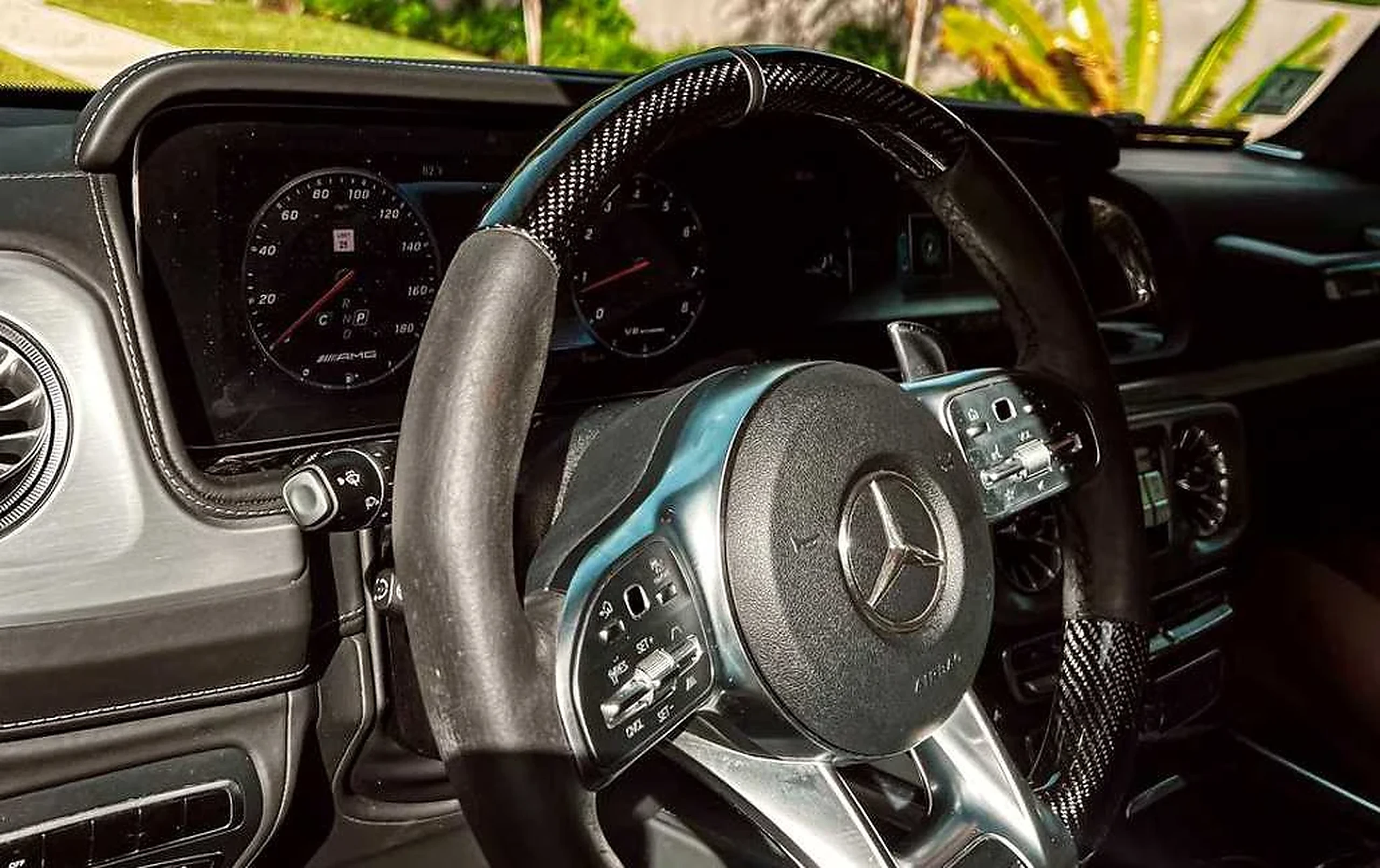 Mercedes-AMG G 63 for birthday exotic car rentals — Miami luxury car delivery service areas — M / CARS / MIAMI guide