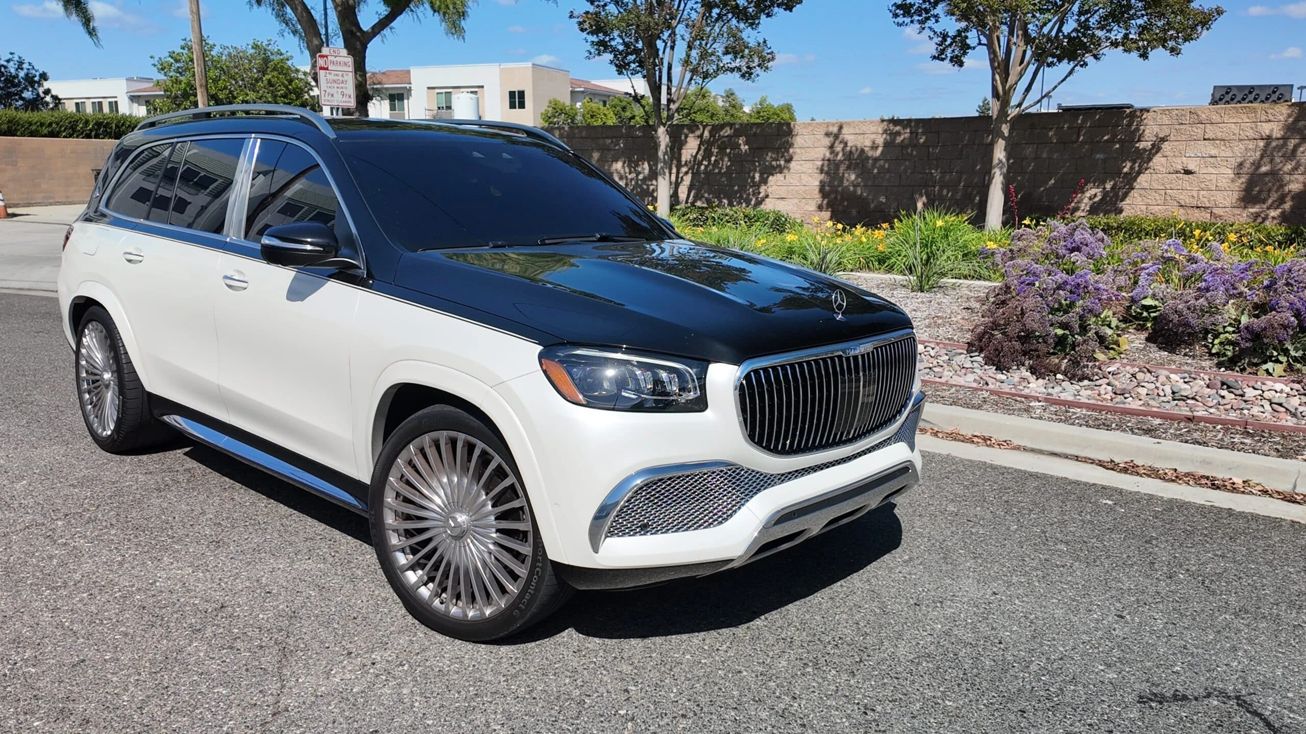 Mercedes-Maybach GLS 600 for private jet & fbo delivery — Miami luxury car delivery service areas — M / CARS / MIAMI guide
