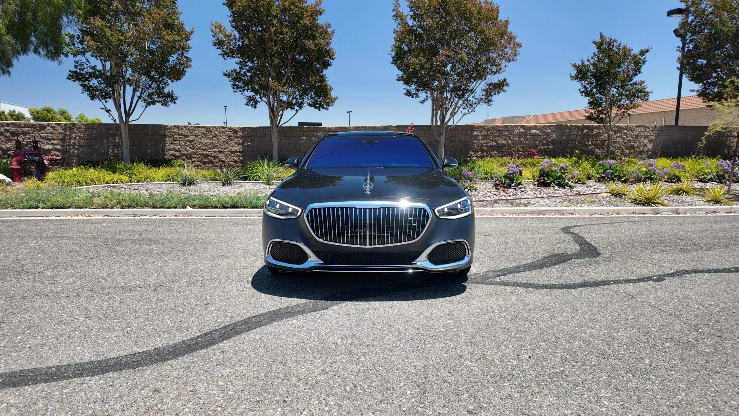 Mercedes-Maybach S 580 for gala and red-carpet car rentals — Miami luxury car delivery service areas — M / CARS / MIAMI guide