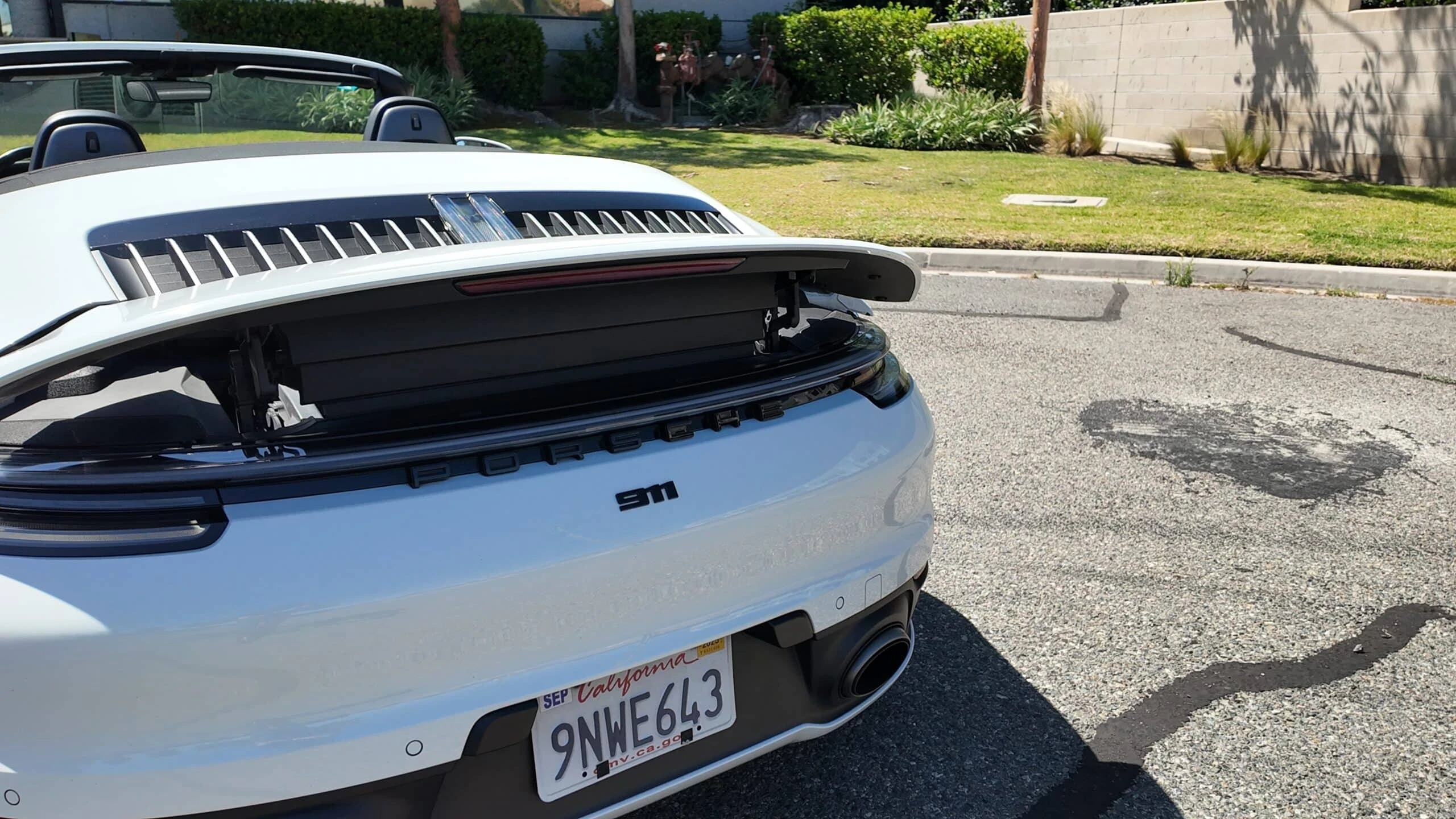 Porsche 911 Carrera 4S Cabriolet detail relevant to one-way miami car delivery requests on M / CARS / MIAMI