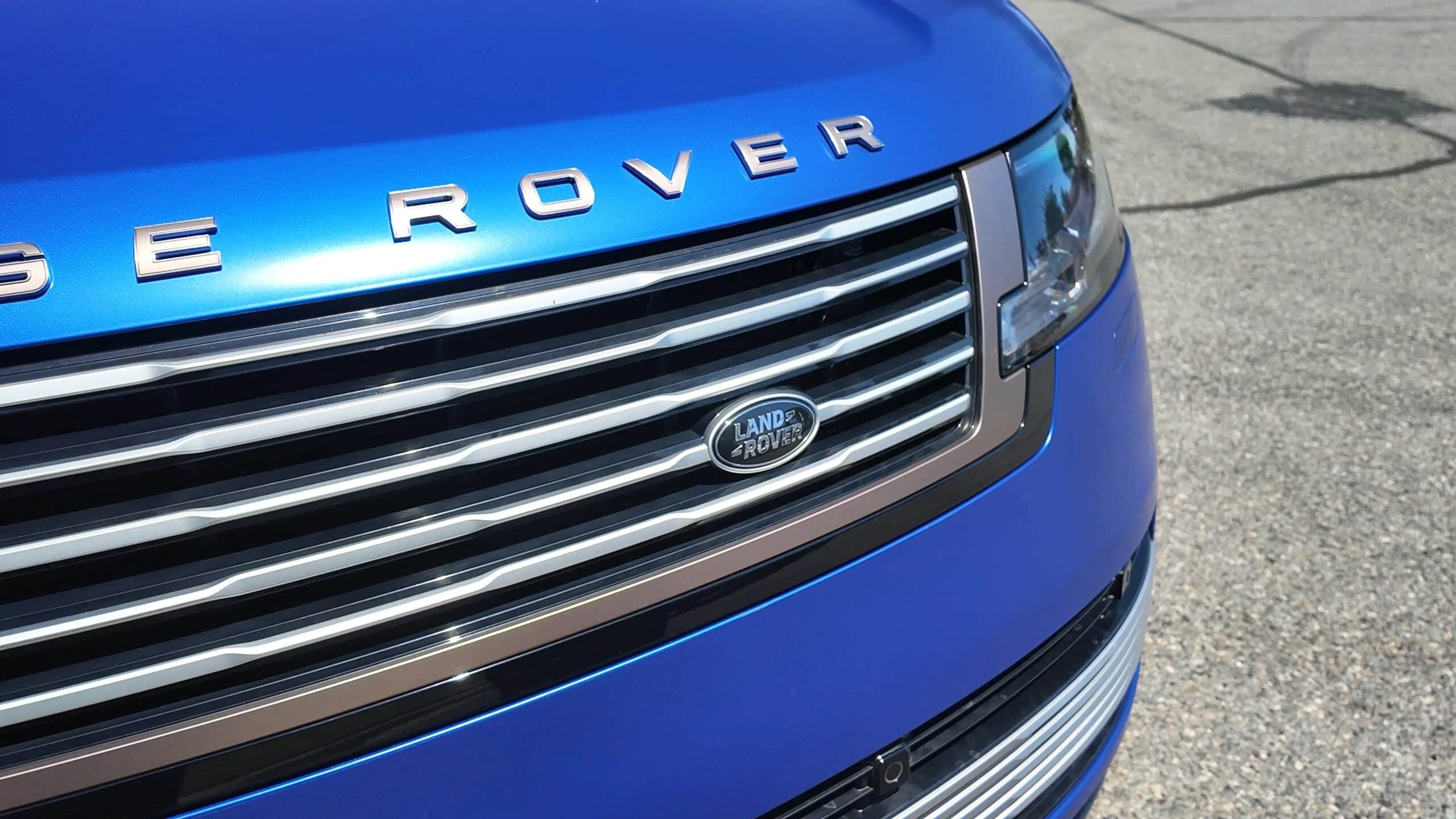 Range Rover SV detail relevant to corporate & executive rentals on M / CARS / MIAMI